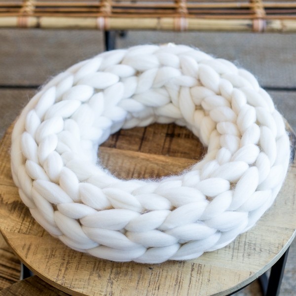 Wollkranz weiß beige 47 cm
