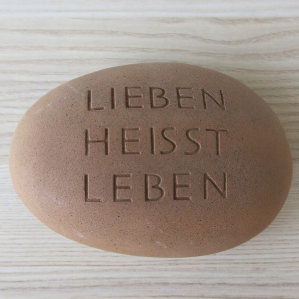 Räder Poetry Stones Lieben heisst leben Keramik Stein